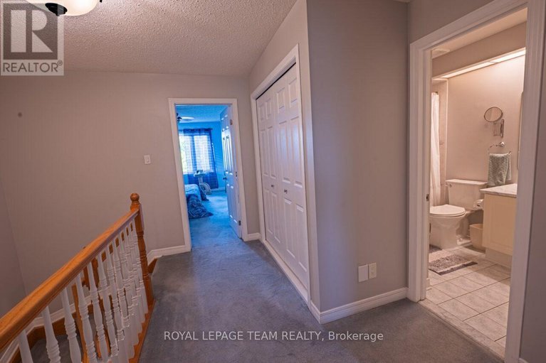 28874350/19-locheland-crescent/barrhaven-east/ottawa/ontario/K2G6H2_30