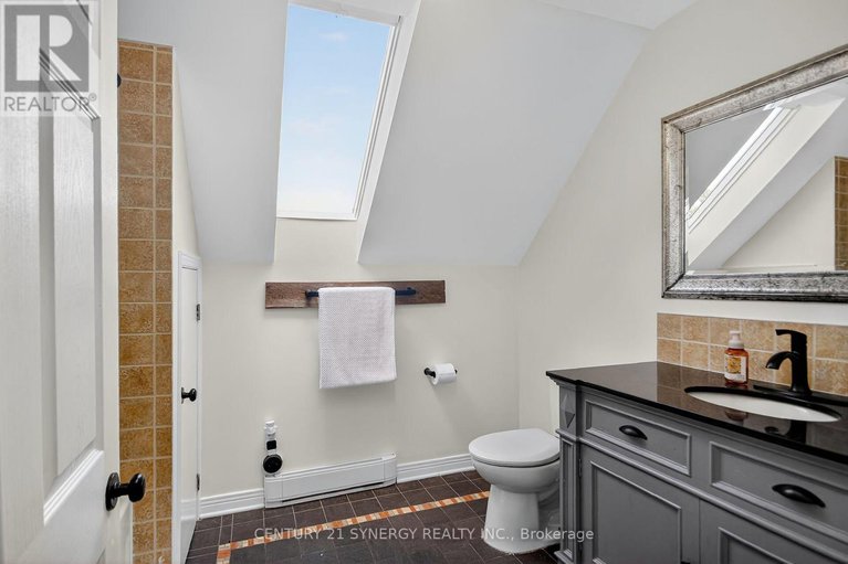 29043426/103-queen-charlotte-street/richmond/ottawa/ontario/K0A2Z0_30