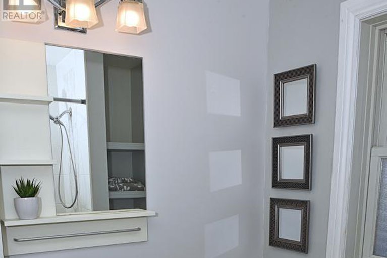 29378694/1305-kingston-avenue/carlington/ottawa/ontario/K1Z8K9_25