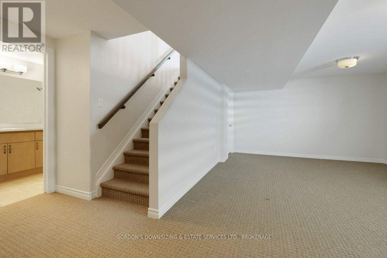 29090696/281-brambling-way/half-moon-bay/ottawa/ontario/K2J6E3_28