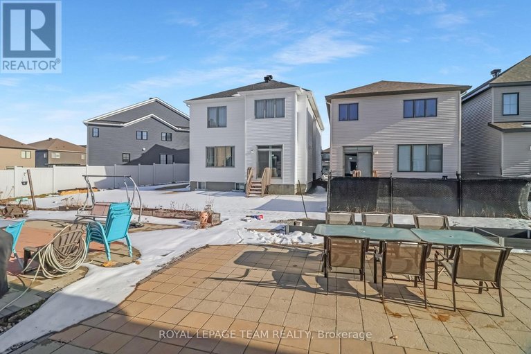 29601662/335-soldats-riendeau-street/half-moon-bay/ottawa/ontario/K2J6H4_31