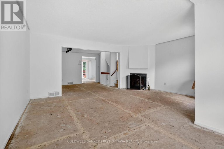 28920195/4-marielle-court/fairfield-heights/ottawa/ontario/K2B8P4_16