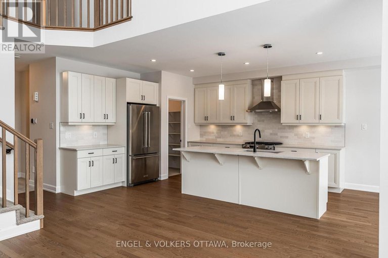 29224577/683-fisher-street/north-grenville-twp-kemptville-south/north-grenville/ontario/K0G1J0_9