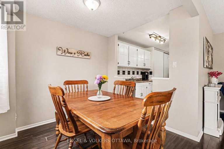 29620047/2148-orient-park-drive/blackburn-hamlet-south/ottawa/ontario/K1B4V9_8