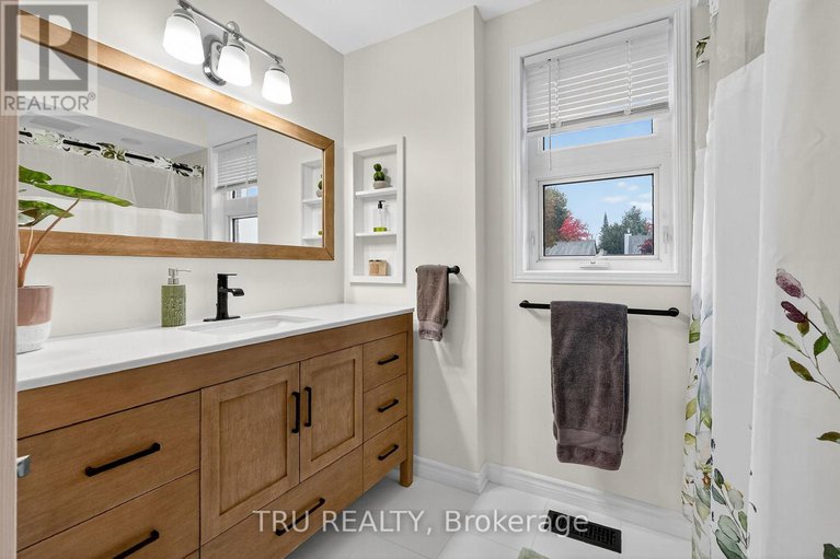 29025912/1518-kamouraska-circle/chateauneuf/ottawa/ontario/K1C3J3_23