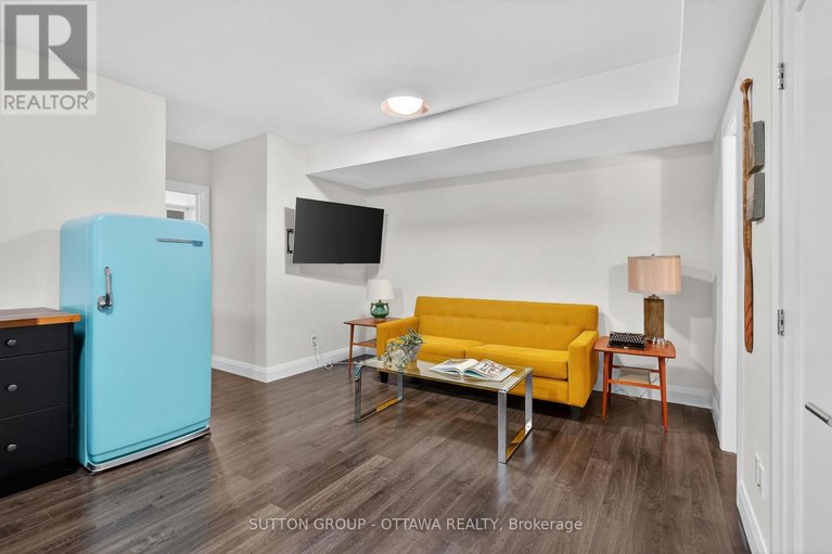 29641673/31-carlotta-avenue/kingsview-park/ottawa/ontario/K1L6S5_22