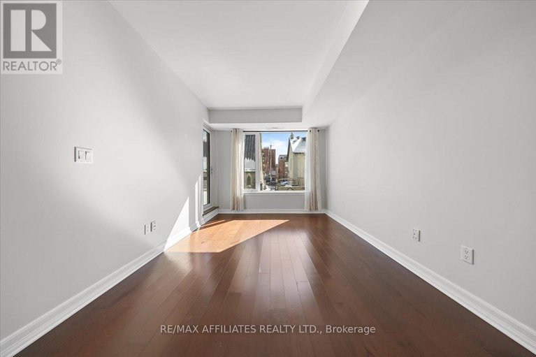 28450553/303-238-besserer-street/sandy-hill/ottawa/ontario/K1N6B1_9