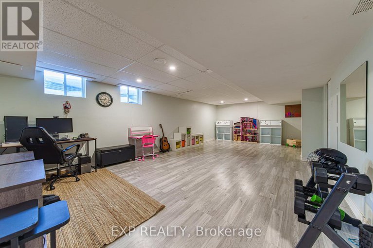 29429182/601-rosehill-avenue/stittsville-north/ottawa/ontario/K2S0K3_34