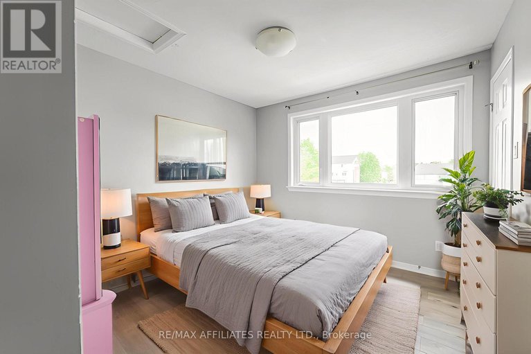 28581367/243-monterey-drive/leslie-park/ottawa/ontario/K2H7B1_20