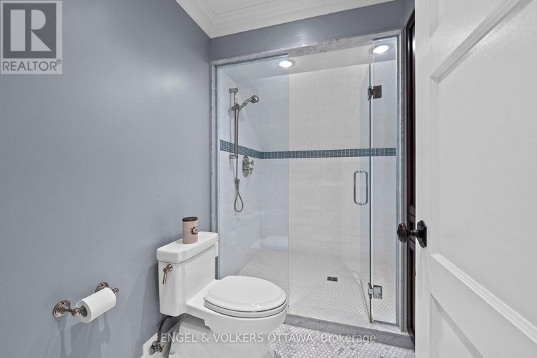 29571244/6029-rideau-valley-drive-n/manotick-south-to-roger-stevens/ottawa/ontario/K4M1B3_29