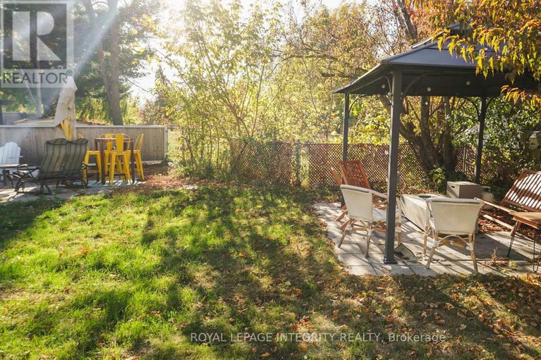 29052412/1080-des-ormes-place/convent-glen-north/ottawa/ontario/K1C5L7_30