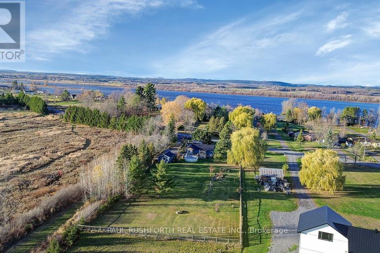 29080346/3304-old-highway-17/clarencerockland-twp/clarence-rockland/ontario/K4K1W3_34