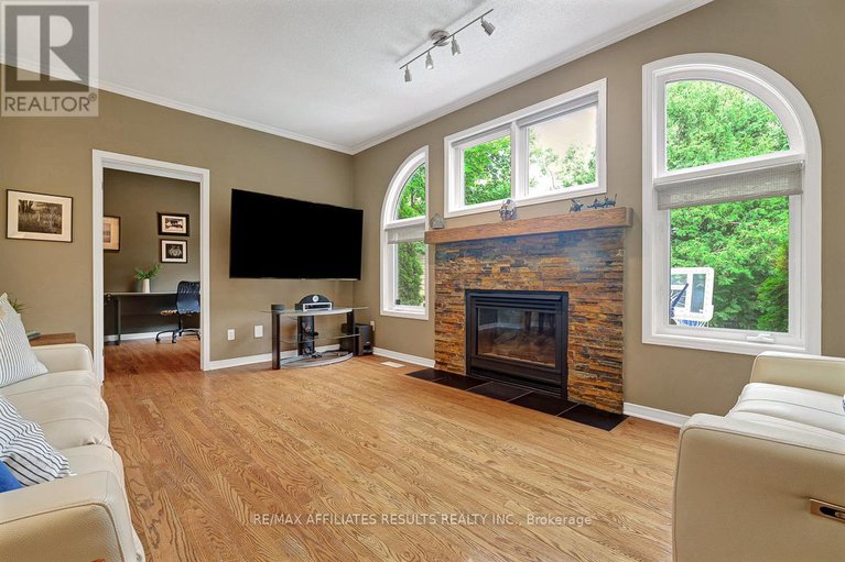 28999165/35-crantham-crescent/stittsville-central/ottawa/ontario/K2S1R2_16