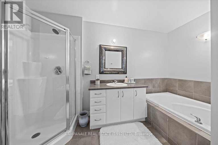 29101304/111-poplin-street-s/riverside-southgloucester-glen/ottawa/ontario/K4M0G7_20