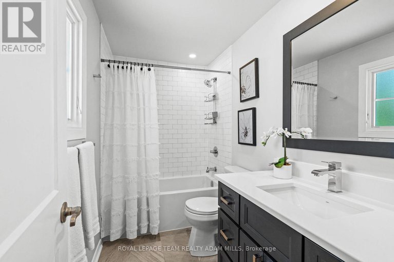 28517736/1205-st-moritz-court/convent-glen-north/ottawa/ontario/K1C2B2_31