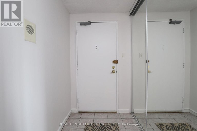 28909451/1002-1171-ambleside-drive/woodroffe/ottawa/ontario/K2B8G6_7
