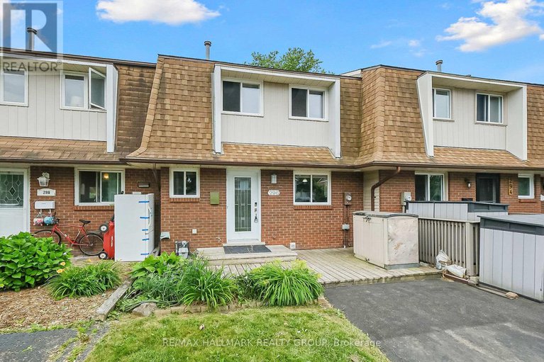 28538565/296-pintail-terrace/chatelaine-village/ottawa/ontario/K1E2A1_4