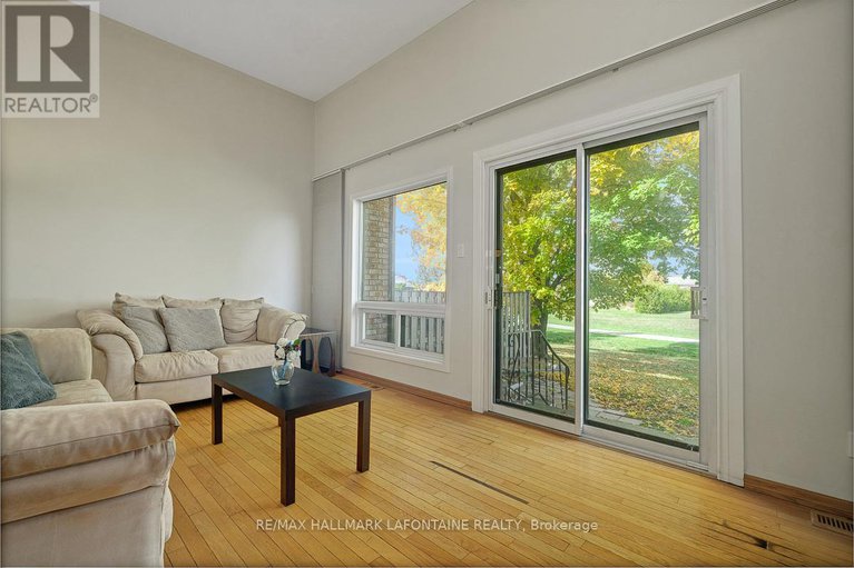 29000781/28-2-bertona-street/manordale/ottawa/ontario/K2G0W2_6