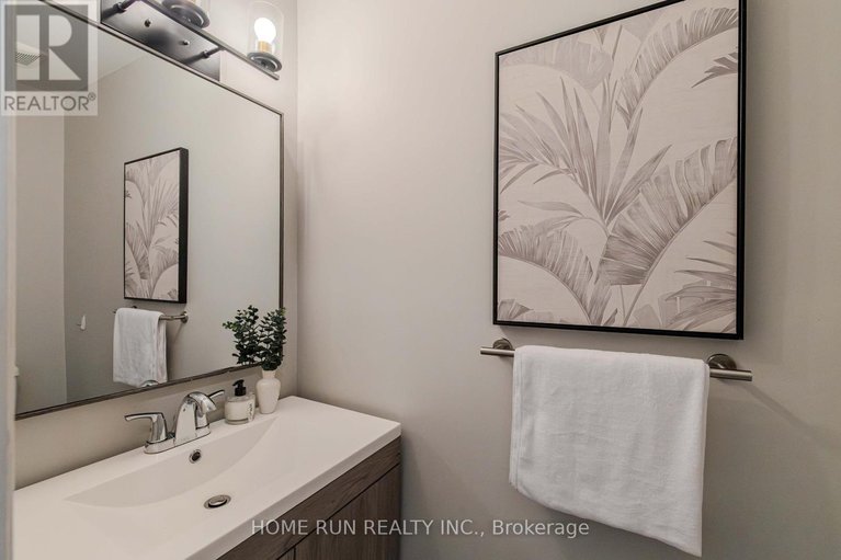 28636833/30-turret-court/glencairnhazeldean/ottawa/ontario/K2L2L1_18