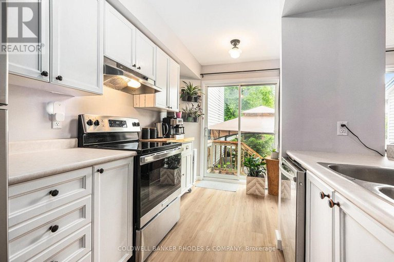 28359758/827-maley-street/kemptville/north-grenville/ontario/K0G1J0_12