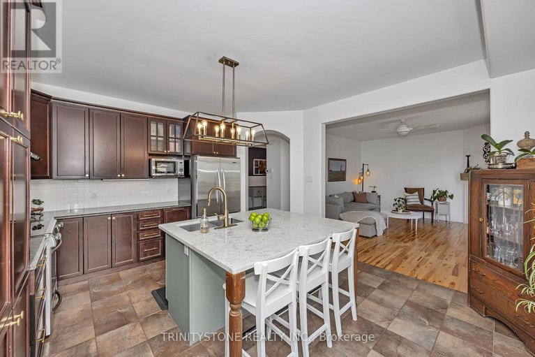 28485625/518-dalewood-crescent/stittsville-south/ottawa/ontario/K2S0L3_12
