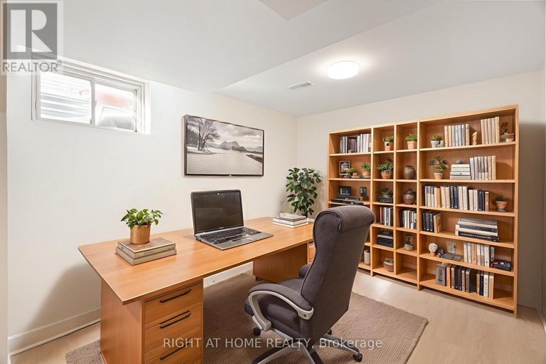 29378153/254-maude-street/almonte/mississippi-mills/ontario/K0A1A0_36