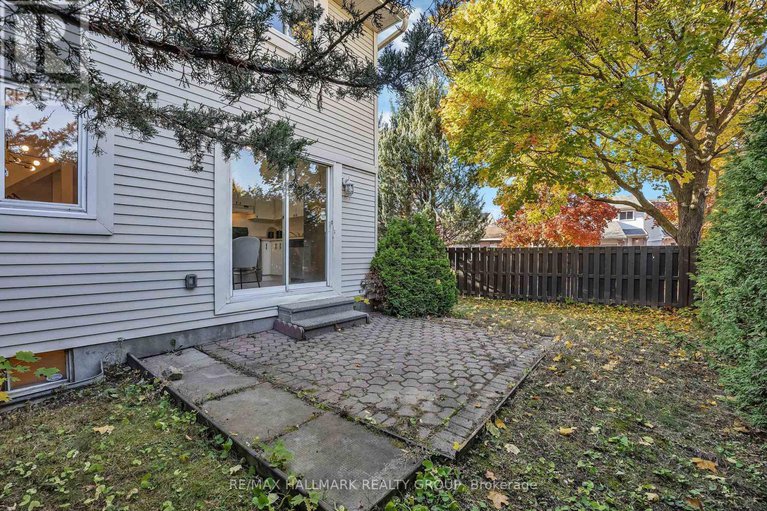 29051310/698-malibu-terrace/courtland-park/ottawa/ontario/K2C3T8_45