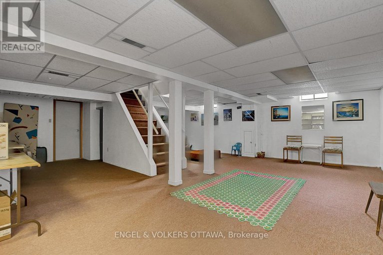 29381933/1016-driftwood-crescent/convent-glen/ottawa/ontario/K1C2P1_43