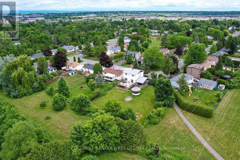 28490443/22-poole-creek-crescent/fringewood/ottawa/ontario/K2S1G4_41