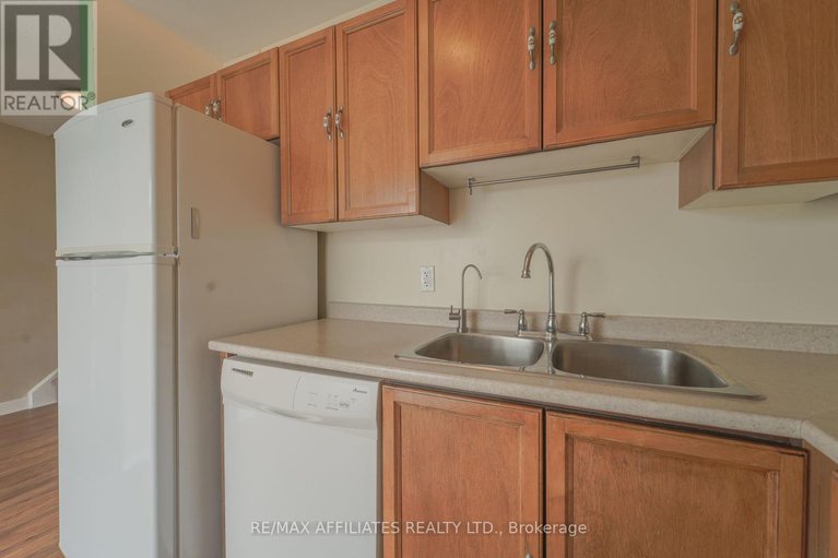 28589609/65-47-mcdermot-court/katimavik/ottawa/ontario/K2L3V5_12