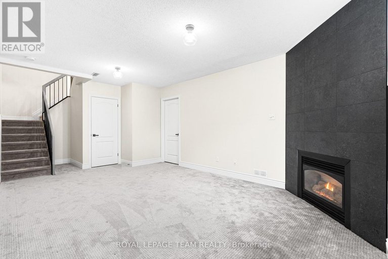 29668380/1925-windwood-place/chapel-hill/ottawa/ontario/K1C7K7_32