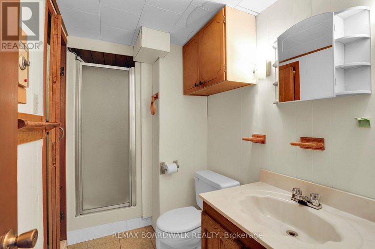 29432299/116-old-colony-road/glencairnhazeldean/ottawa/ontario/K2L1M2_37