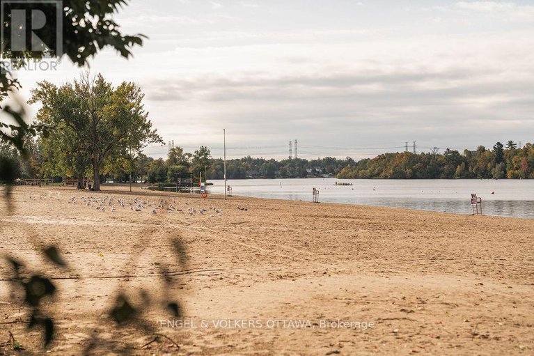 29288182/12-bayside-private/mooneys-bayriverside-park/ottawa/ontario/K1V9R3_40