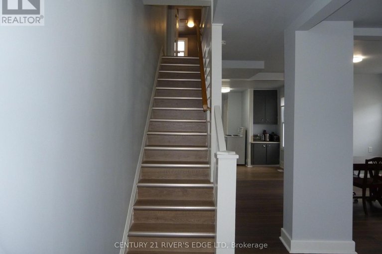 29482803/24-brouse-drive/iroquois/south-dundas/ontario/K0E1K0_20