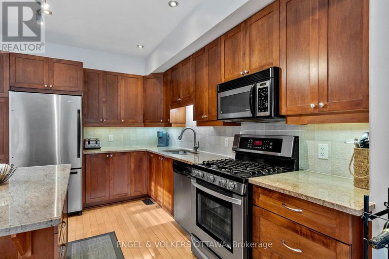 28836354/110-encore-private/city-viewskylinefisher-heightsparkwood-hills/ottawa/ontario/K2E0A2_10