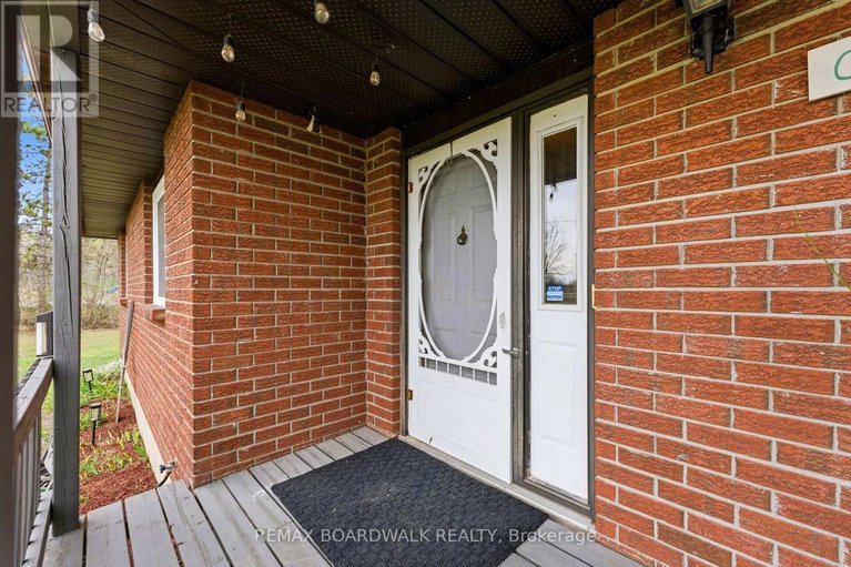 29674449/1671-oneill-road/north-grenville-twp-kemptville-south/north-grenville/ontario/K0G1S0_5