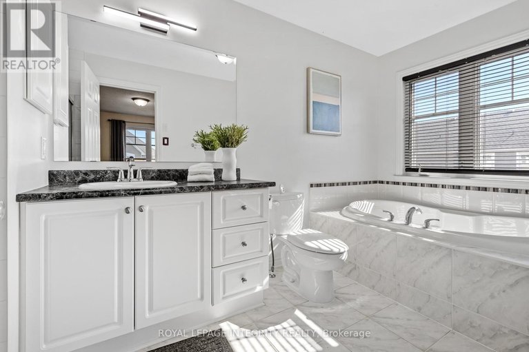 29670397/179-flat-sedge-crescent/blossom-parkkemp-parkfindlay-creek/ottawa/ontario/K1T0G9_17