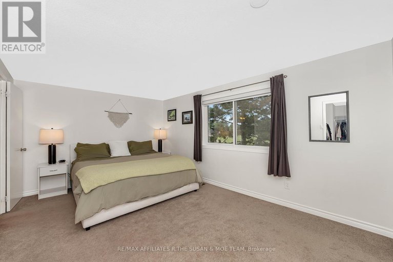 28555719/46-stokes-crescent/glencairnhazeldean/ottawa/ontario/K2L2Z4_23