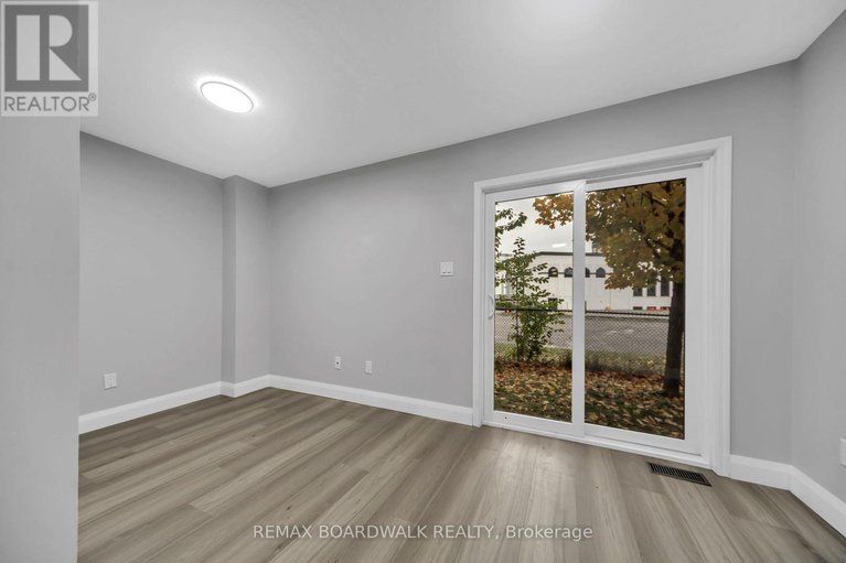 29140441/714-sanibel-private/westcliffe-estates/ottawa/ontario/K2H0A8_9