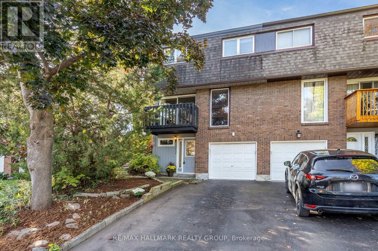 29043087/2026-gatineau-view-crescent/beacon-hill-north/ottawa/ontario/K1J7X1_1