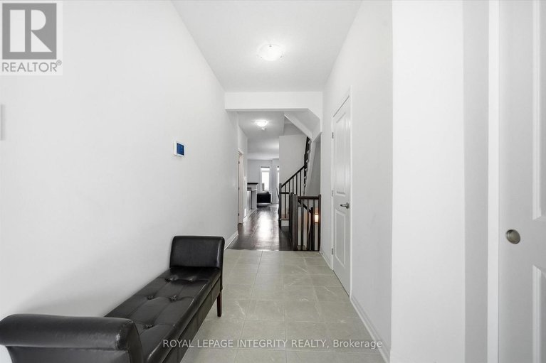 29474235/88-chevron-place/mer-bleuebradley-estatesanderson-park/ottawa/ontario/K1W0L6_4