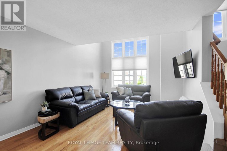 28988068/334-wiffen-private/westcliffe-estates/ottawa/ontario/K2H1G3_10