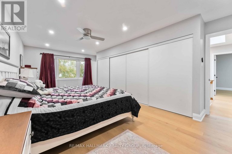 29123491/19-kingsford-crescent/beaverbrook/ottawa/ontario/K2K1T5_20