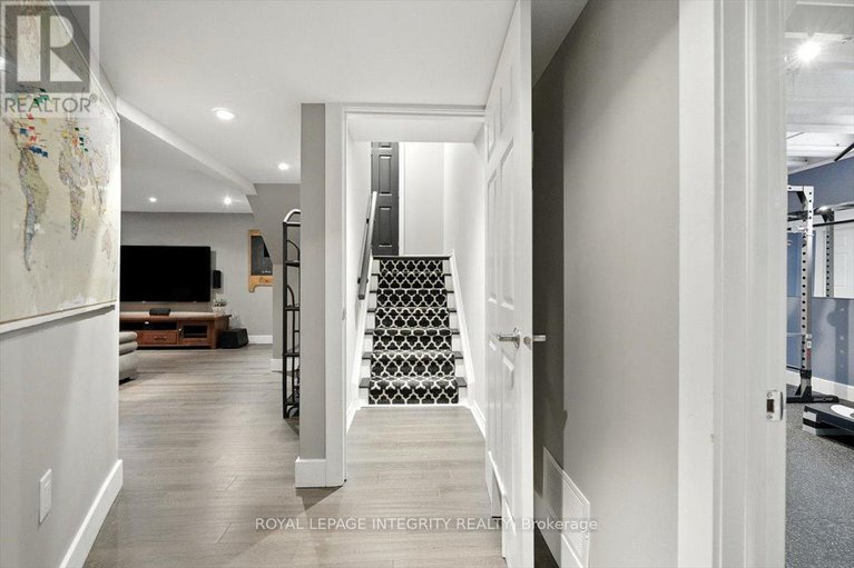 28804578/106-trail-side-circle/springridgeeast-village/ottawa/ontario/K4A5A9_34