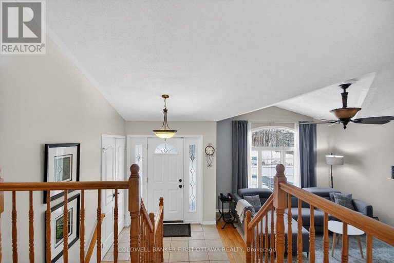 29480327/2960-ernside-crescent/cumberland-estates/ottawa/ontario/K4C1B6_6