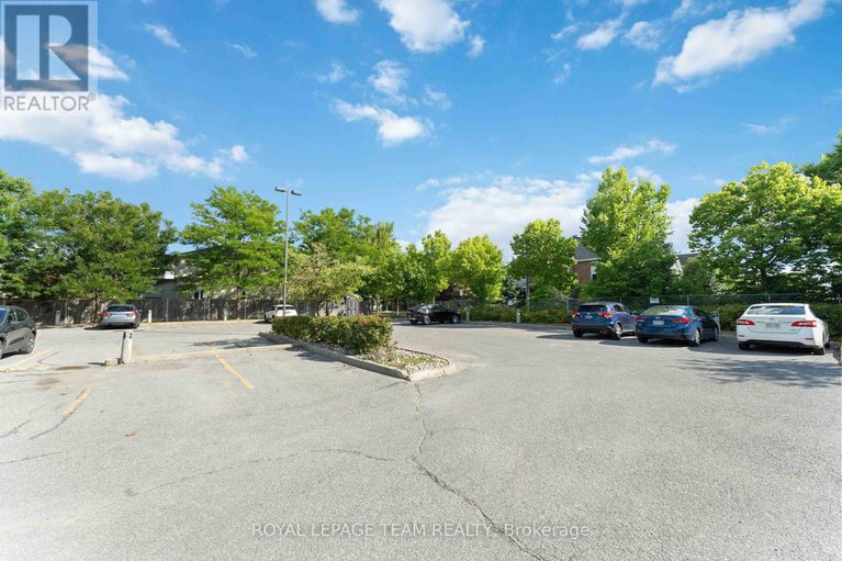 28720848/a-97-crestway-drive/barrhaven-east/ottawa/ontario/K2G7C6_26