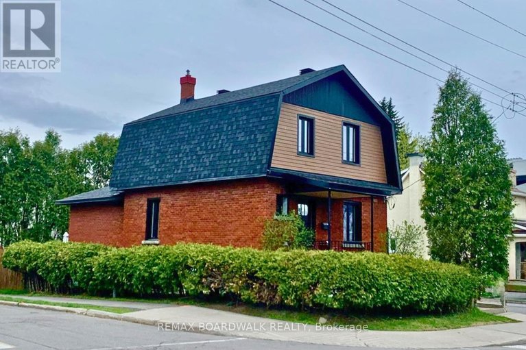 29640571/154-queen-mary-street/overbrookcastle-heights/ottawa/ontario/K1K1X5_2