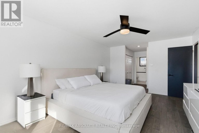 29407947/13-weatherwood-crescent/pineglencountry-place/ottawa/ontario/K2E7C5_32