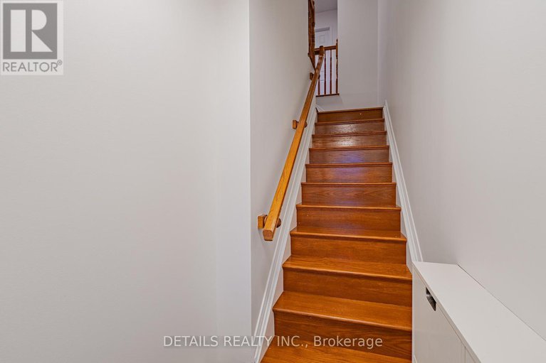 29184001/20-376-wiffen-private/westcliffe-estates/ottawa/ontario/K2H1G4_6