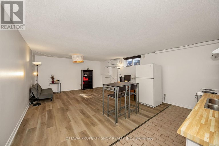 29431768/848-maitland-avenue/mckellar-heightsglabar-park/ottawa/ontario/K2A2S3_31